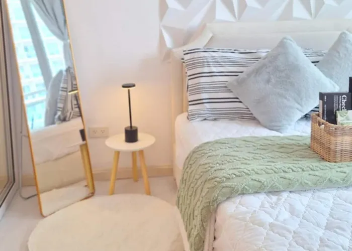R&n Azure Staycation *