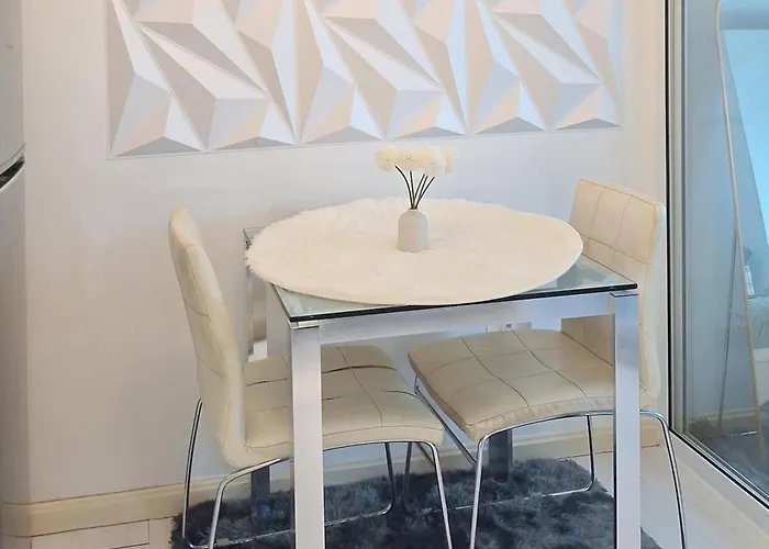 R&n Azure Staycation Manila