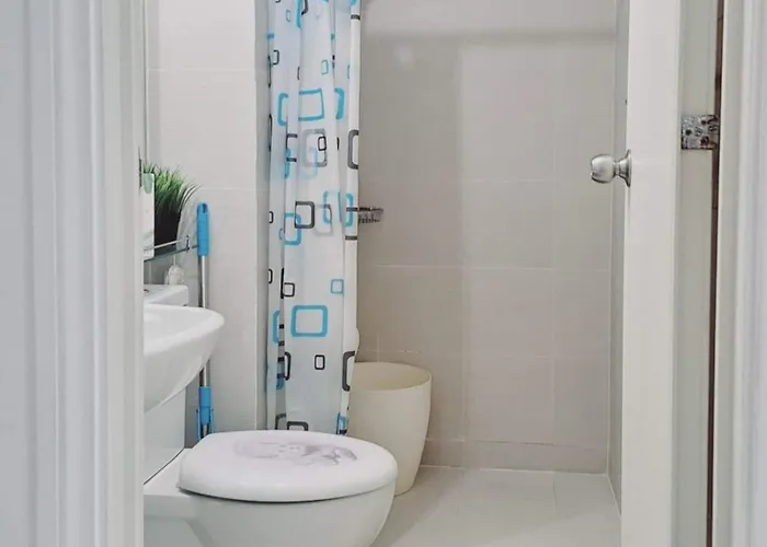 R&n Azure Staycation * Manila